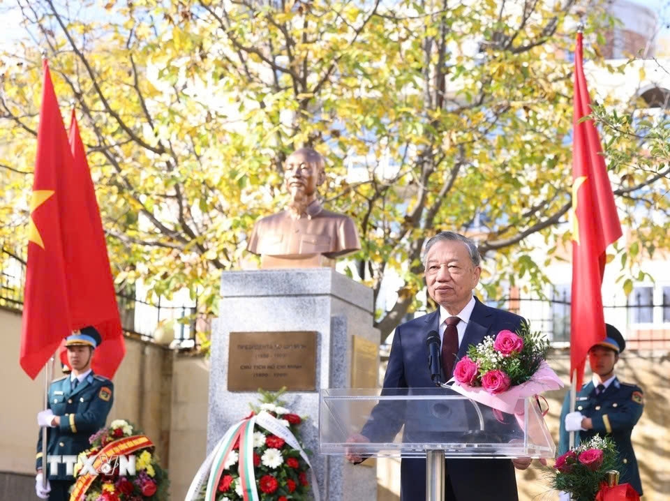 Party leader To Lam inaugurates President Ho Chi Minh’s Statue in Bulgaria